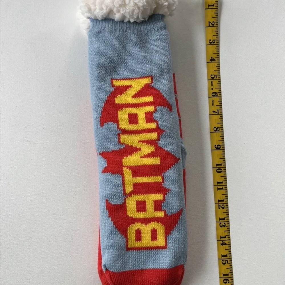 NWT DC Comics Batman Sherpa No Slip Socks